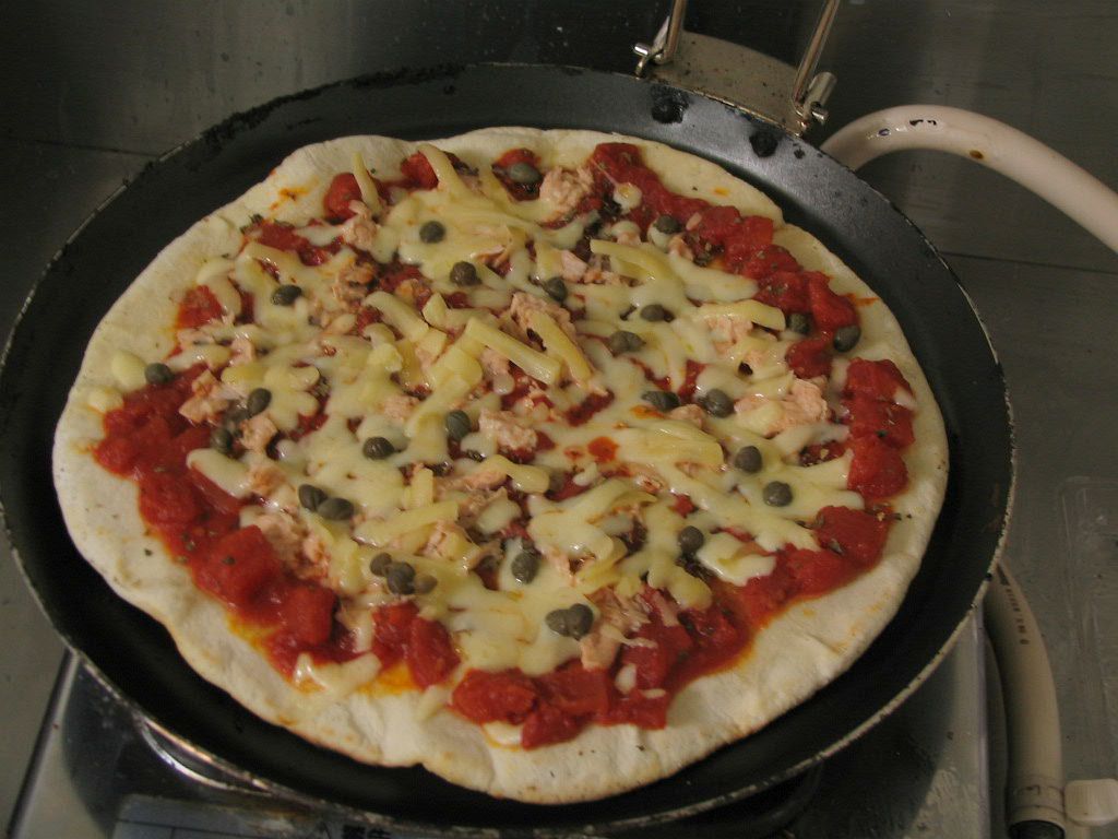 http://www.icrr.u-tokyo.ac.jp/~lbaggio/cooking/pizza-7.jpg