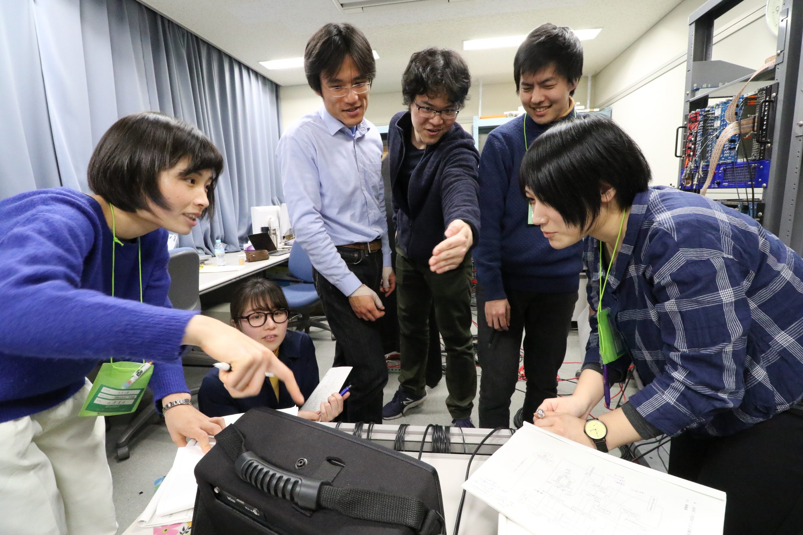 宇宙・素粒子スプリングスクールでは大学3年生を指導しました